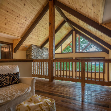 Rustic Retreat in Lost Creek