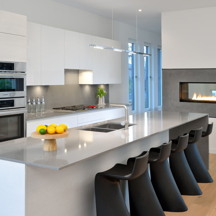 Linear Kitchen - Photos & Ideas | Houzz