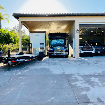 Poway, ca - Spacious RV Garage and Workshop with Bathroom