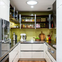 Kitchen: Pantry