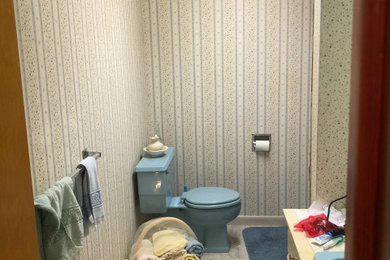 Large elegant master bathroom photo in Chicago