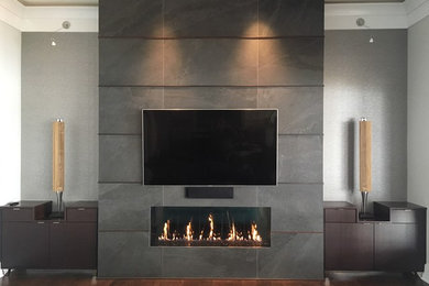 Example of a minimalist living room design in Other