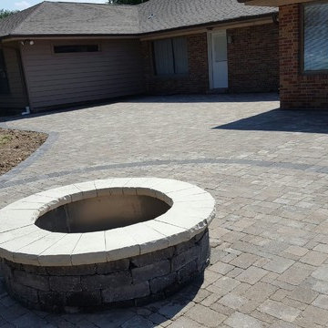 Fire Pits & Outdoor Fireplaces