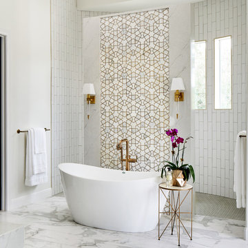 Spacious and Luxurious Master Bath