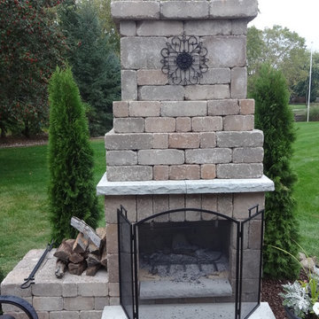 DIY Outdoor Fireplace