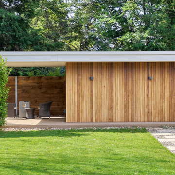 Garden home gym & sauna / teen room