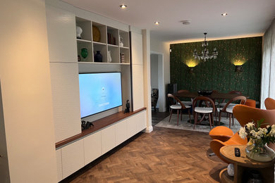 This is an example of a modern dining room in Manchester.