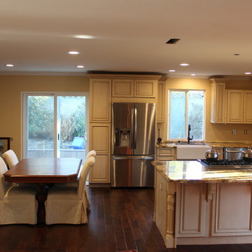 Grand Tuscany Kitchen