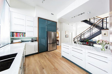 Photo of a contemporary kitchen in Montreal.