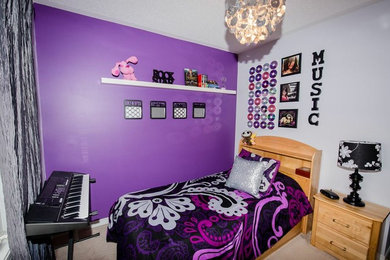 This is an example of a transitional kids' room in Toronto.