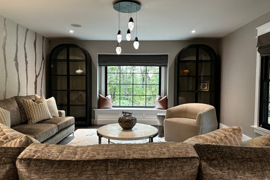 1950s home design photo in Chicago