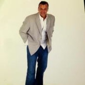 Bruce Montondo's photo