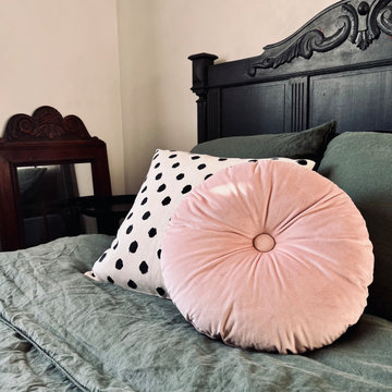 Chambre bohème avec bureau