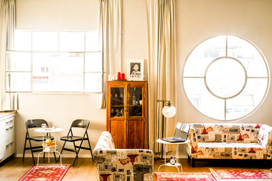 Eclectic living room photo in Tel Aviv