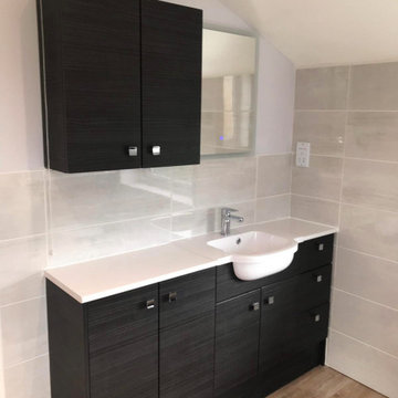 Roomy Ensuite in Flitwick