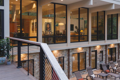 Example of a 1950s home design design in Baltimore