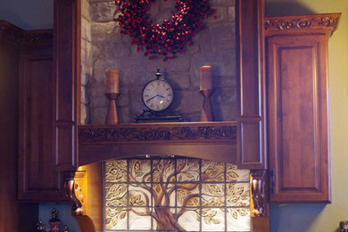 Kitchen - kitchen idea in Boston