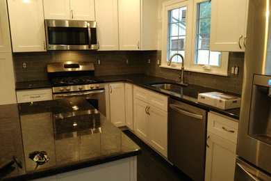 Example of a classic home design design in Philadelphia