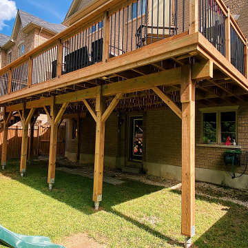 Harmony Deck: The Modern Backyard Getaway