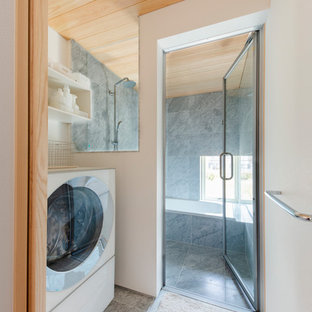 他の地域のモダンスタイルのおしゃれなランドリールームの写真