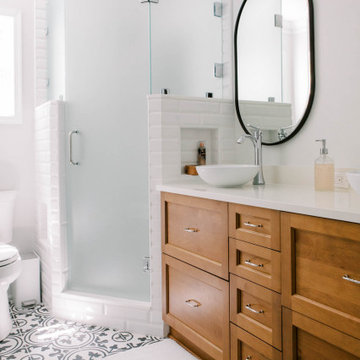 Maximizing space in a small bath for two teenage girls
