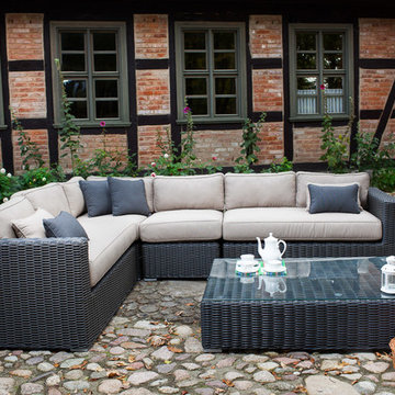 Toja Patio Furniture - Yorkville Sectional Set - House