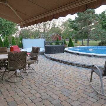 Traditional Dayton Ground Pool Patio