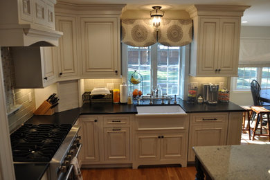 Kitchen photo in New York