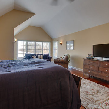 FOR SALE: Gorgoeus Solon Ohio Home in Private Gated Golf Club Community