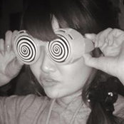 Sarin Kanekos foto