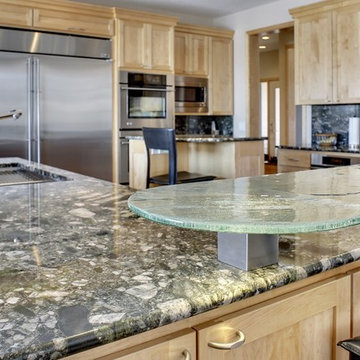 Woodbury Contemporary Kitchen