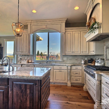 The Willow - Transitional Family Home on Acreage in Brush Prairie, Washington