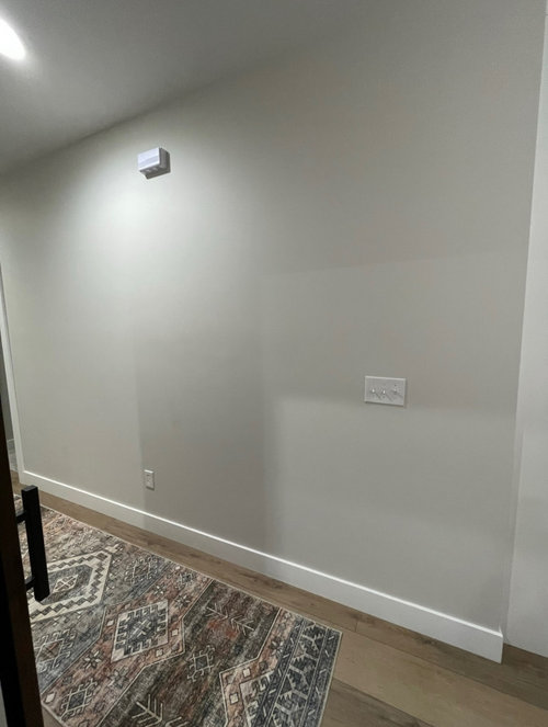 Help decorating a long hallway.