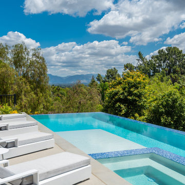Cape Code Modern in Encino, CA