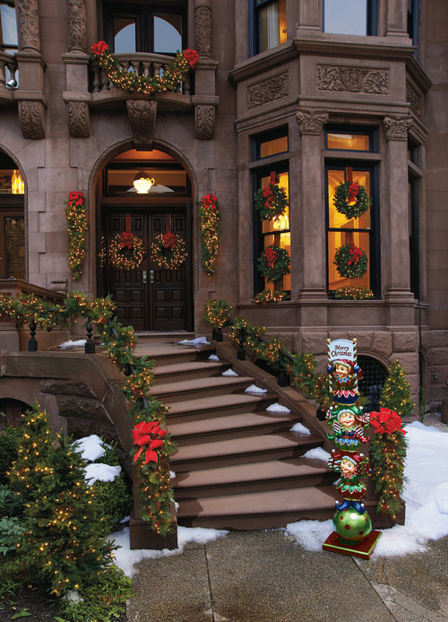 Outdoor Christmas Garland in the UK?