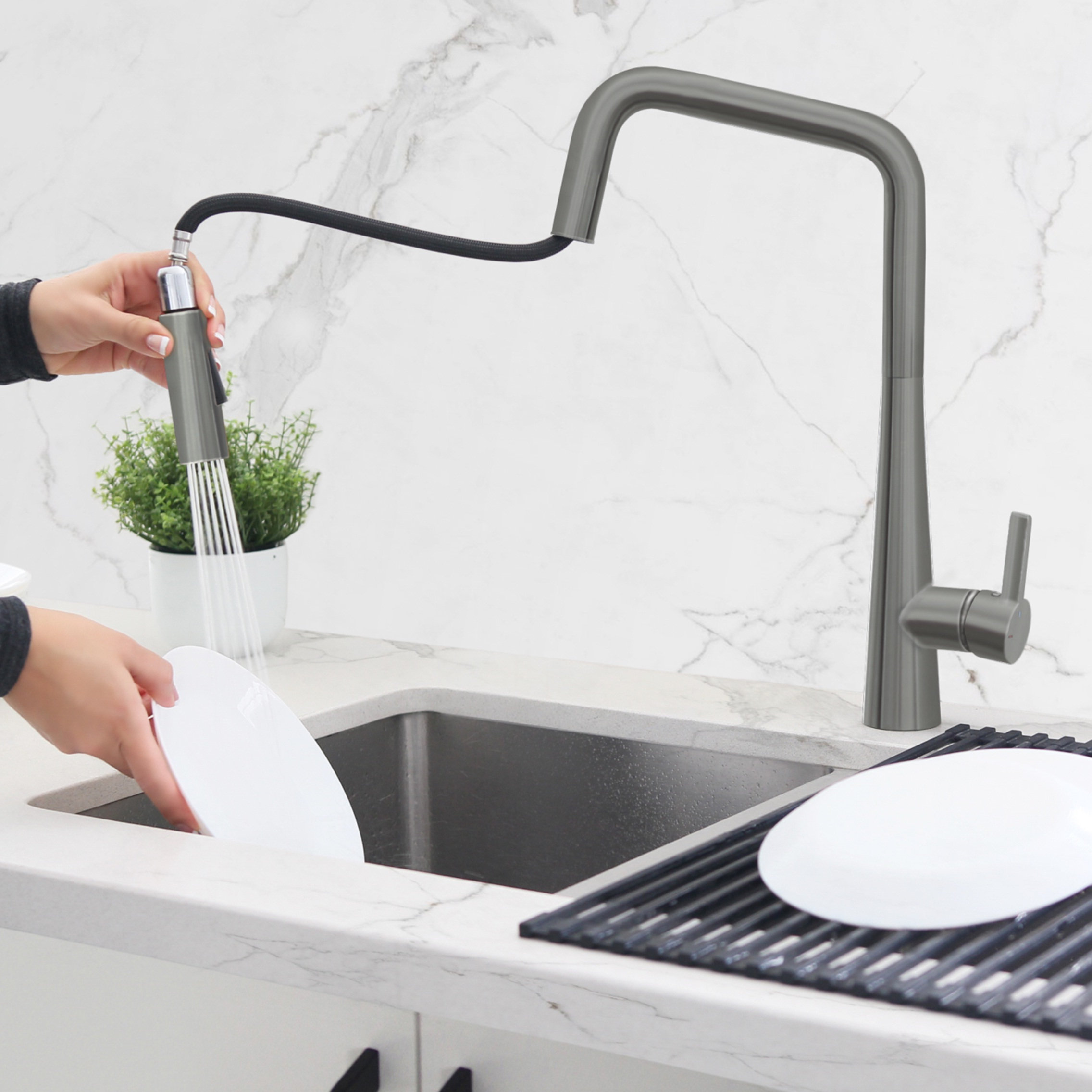 STYLISH Modern Single Handle Pull Down Sprayer Kitchen Faucet in Gunmetal