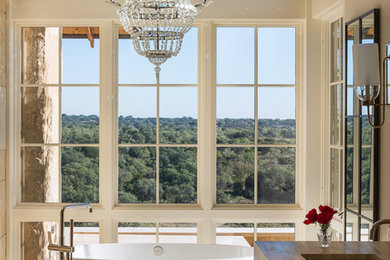 Example of a bathroom design in Austin