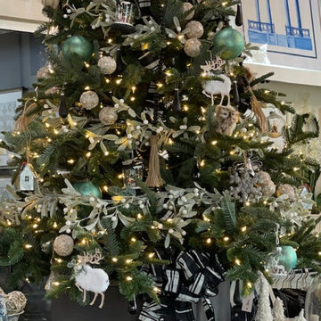 Pop Up Holiday House Charity Fundraiser 2021