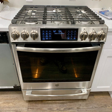 Stainless Steel 30" GE Gas Range