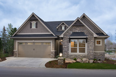 Design ideas for a transitional home design in Boise.