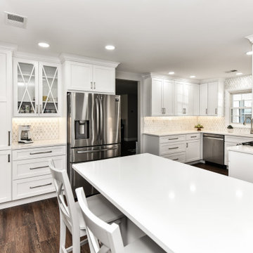 Fairfax - U Shaped Kitchen w/ Island