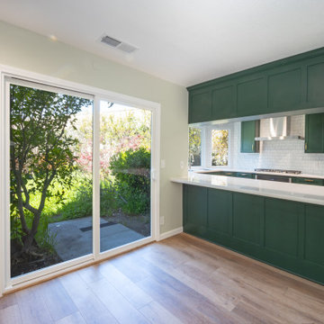 Peninsula, U-Shaped kitchen