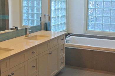 Example of a trendy bathroom design in Calgary