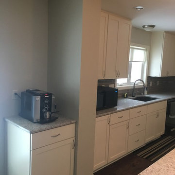 Modern Kitchen Remodel Done With New Cabinets in Maple