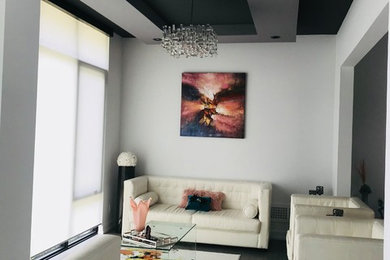Minimalist living room photo in Toronto
