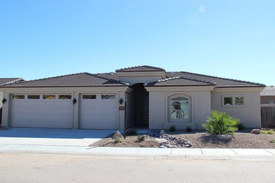 Example of a transitional exterior home design in Phoenix