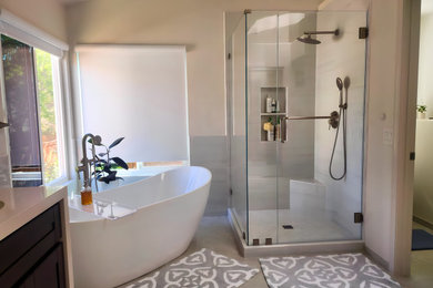 Example of a bathroom design in San Diego