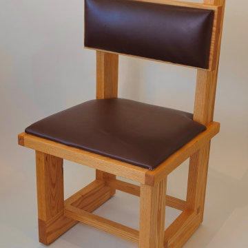 Lift Lounge Chair