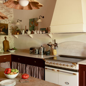 Le petit Mas (Provencal Mas)