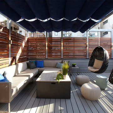 infinity Canopy incorporated in a unique frame design at a Chicago roof top